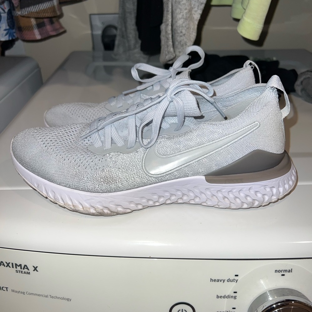 Nike FlyKnit Reacts